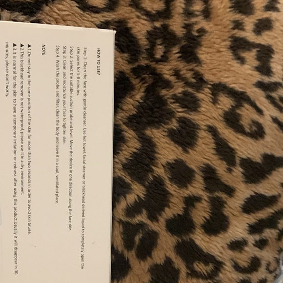 Brand new Ubitree blackhead remover - Picture 2 of 3